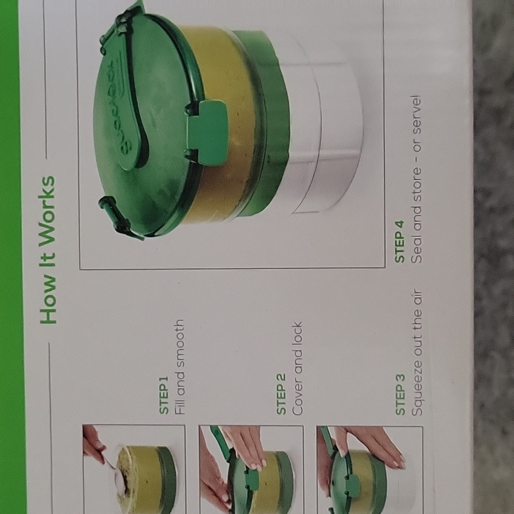 Green Guac-Lock Container NIB - Picture 5 of 5